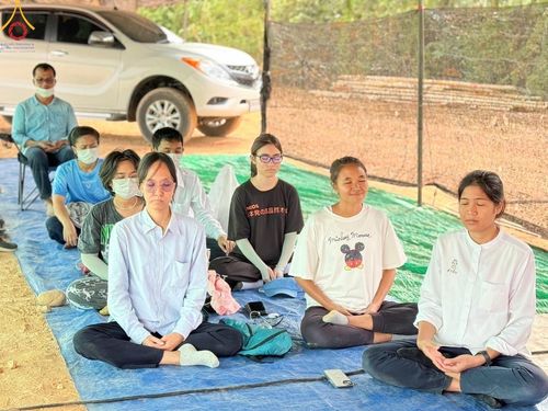 ภาพ No.128592:V.33 รวมพลังเพื่อบางกล่ำ การเตรียมงานของเจ้าหน้าที่หน่วยงานต่างๆ เพื่องานธรรมยาตราอัญเชิญพระบรมสารีริกธาตุ ประดิษฐาน ณ มหารัตนเจดีย์สิริปทุมสวรรค์ (เจดีย์อริยพุทธะ 5 พระองค์) ศูนย์ปฏิบัติธรรมภาคใต้ อ.บางกล่ำ จ.สงขลา ระหว่างวันที่ 9-10 มีนาคม พ.ศ. 2567