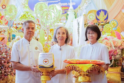 ภาพ No.97969:พิธีทอดกฐินสามัคคีทั่วไทย 5,000 วัด ณ วัดสวนแก้วอุทยาน จ.สมุทรสงคราม วันอาทิตย์ที่ 19 พฤศจิกายน พ.ศ. 2566