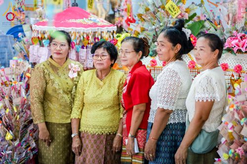 ภาพ No.172909:พิธีทอดกฐิน ณ วัดหนองโบสถ์ จ.พิษณุโลก ในโครงการกฐินสามัคคีทั่วไทย 30,000 วัด บูชาธรรม 80 ปี หลวงพ่อธัมมชโย โดยคณะศิษยานุศิษย์วัดพระธรรมกาย วันที่ 2 พฤศจิกายน พ.ศ. 2567