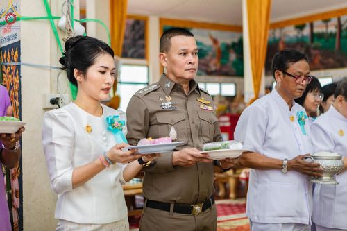 ภาพ No.170066:พิธีทอดกฐิน ณ วัดทุ่งวิจิตร อ.นาดี จ.ปราจีนบุรี ในโครงการกฐินสามัคคีทั่วไทย 30,000 วัด บูชาธรรม 80 ปี หลวงพ่อธัมมชโย โดยคณะศิษยานุศิษย์วัดพระธรรมกาย วันที่ 27 ตุลาคม พ.ศ. 2567