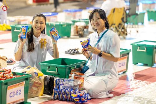 ภาพ No.126355:พิธีทำบุญเมืองนครราชสีมา ฉลอง 556 ปี ตักบาตรพระ 10,000 รูป ในวันเสาร์ที่ 2 มีนาคม พ.ศ.2567 ณ อนุสาวรีย์ท้าวสุรนารี จ.นครราชสีมา จัดโดย คณะสงฆ์จังหวัดนครราชสีมา ร่วมกับสำนักงานจังหวัดนครราชสีมา