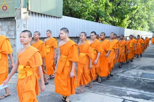 ภาพ No.168638:พิธีถวายภัตตาหารเมนูสวรรค์ ณ หอฉันคุณยายอาจารย์ วัดพระธรรมกาย ในวันเสาร์ที่ 9 พฤศจิกายน พ.ศ. 2567