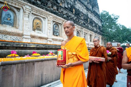 ภาพ No.176070:พิธีทอดผ้าป่าสมทบกฐิน ณ วัดพุทธคยา บานา วิหาร เมืองคยา รัฐพิหาร ประเทศอินเดีย โดยมูลนิธิธรรมกาย ในนามหลวงพ่อธัมมชโย  วันที่ 12 พฤศจิกายน พ.ศ. 2567