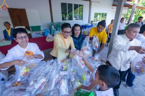 ภาพ No.185990:กิจกรรมวันรวมพลังเด็กดี V-Star ผู้นำฟื้นฟูศีลธรรมโลก จังหวัดแพร่ ณ ธุดงคสถานพรรัตนะแพร่ ต.แม่เกิ๋ง อ.วังชิ้น จังหวัดแพร่ วันที่ 23 ธันวาคม พ.ศ. 2567