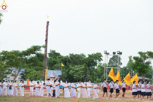 ภาพ No.84331:พิธีทอดผ้าป่า พิธีอัญเชิญปฐมรัตนปฐวี และพิธีตอกเสาเข็มต้นสุดท้าย เพื่อสถาปนาอาคาร 80 ปี หลวงพ่อธัมมชโย ณ ศูนย์ปฏิบัติธรรมวิหารแดง ตำบลเจริญธรรม อำเภอวิหารแดง จ.สระบุรี  วันที่ 23 กรกฎาคม พ.ศ. 2566