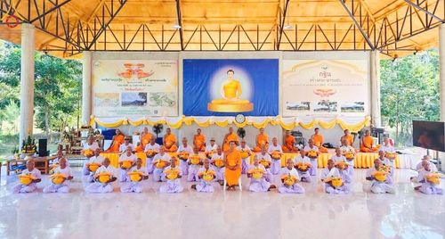 ภาพ No.102172:พิธีบรรพชาธรรมทายาท ในโครงการอุปสมบทหมู่ รุ่นบูชาธรรมมหาปูชนียาจารย์ ศูนย์ปฏิบัติธรรมหนองบัวลำภู ณ วัดสว่างอารมณ์ อ.ศรีบุญเรือง จ.หนองบัวลำภู วันที่ 10 ธันวาคม พ.ศ. 2566