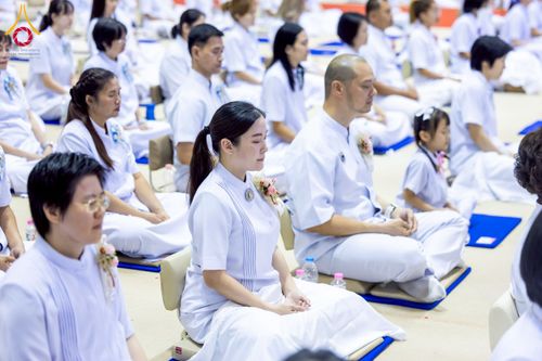 ภาพ No.215663:วันอาทิตย์ต้นเดือนที่ 6 เมษายน พ.ศ. 2568 พิธีทอดผ้าป่าสมทบ เพื่องานถวายมหาสังฆทาน 40,000 กว่าวัดทั่วประเทศ ณ สภาธรรมกายสากล วัดพระธรรมกาย