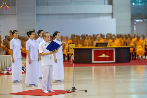 ภาพ No.147008:พิธีมุทิตาสักการะพระภิกษุ ผู้สอบได้เปรียญธรรม 9 ประโยคระดับโลกปีที่ 36, พิธีมอบโล่เกียรติยศและทุนการศึกษา สำนักเรียนบาลีดีเด่นทั่วประเทศ, พิธีถวายมหาสังฆทานคณะสงฆ์ 2,000 กว่าวัด ทั่วประเทศ ปีที่ 24, พิธีถวายไทยธรรมคณะสงฆ์ 323 วัด 4 จังหวัดชายแดนภาคใต้