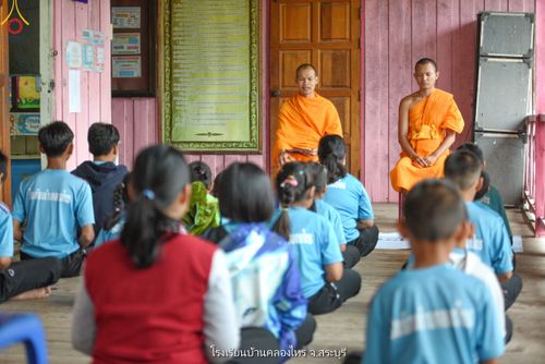 ภาพ No.90707:โครงการสมาธิเพื่อสันติภาพโลก  จ.สระบุรี วันที่ 3 ตุลาคม พ.ศ. 2566  1. โรงเรียน บ้านคลองไทร 2. โรงเรียน บ้านซับปลากั้ง 3. โรงเรียน บ้านหนองผักหนอก 4. โรงเรียน วัดบ้านหมาก 5. โรงเรียน วัดสวนทองรวมมิตร