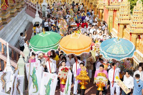 ภาพ No.94236:พิธีทอดกฐินสามัคคีทั่วไทย 5,000 วัด ณ วัดกล้าชอุ่ม จ.ปทุมธานี วันที่ 12 พฤศจิกายน พ.ศ. 2566