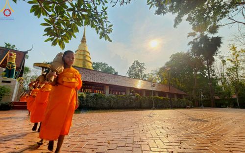 ภาพ No.61743:Photo Story พะเยาสว่างแล้ว กิจวัตรสามเณร โครงการบรรพชาสามเณร ฟื้นฟูพระพุทธศาสนาทั่วไทย  ณ ศูนย์ส่งเสริมศีลธรรมจังหวัดพะเยา โบราณสถานพระธาตุจอมทอง ต.บ้านต๋อม อ.เมือง จ.พะเยา