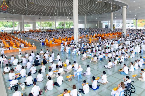 ภาพ No.91506:พิธีบุพเปตพลี ครั้งที่ 142 ร่วมอุทิศบุญแด่หมู่ญาติที่ล่วงลับไปแล้ว และสืบทอดอายุพระพุทธศาสนา วันอาทิตย์ที่ 29 ตุลาคม พ.ศ. 2566 (วันพระขึ้น 15 ค่ำ เดือน 11) ณ หอฉันคุณยายอาจารย์ฯ วัดพระธรรมกาย