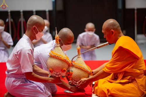 ภาพ No.84164:พิธีขอบรรพชา , พิธีขอสรณคมน์และศีล ,  พิธีรับบาตร , พิธีอุปสมบท ในโครงการบรรพชาอุปสมบทหมู่ธรรมทายาทรุ่นเข้าพรรษา และโครงการบรรพชาสามเณรโรงเรียนนานาชาติ รุ่นที่ 12 ณ โบสถ์พระไตรปิฎก วัดพระธรรมกาย วันที่ 22 กรกฎาคม พ.ศ. 2566