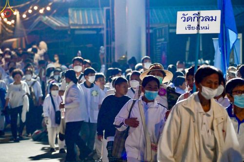 ภาพ No.115995:พิธีตักบาตรพระธรรมยาตรา ณ อนุสรณ์สถานลำดับที่ 4 สถานที่เกิดด้วยกายธรรม วัดโบสถ์(บน) จ.นนทบุรี วันที่ 21 มกราคม พ.ศ. 2567