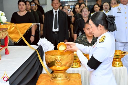 ภาพ No.260846:อำเภอคลองหลวง จัดพิธีสรงน้ำพระบรมศพ สมเด็จพระนางเจ้าสิริกิติ์ พระบรมราชินีนาถ พระบรมราชชนนีพันปีหลวง  ด้วยสำนึกในพระมหากรุณาธิคุณตราบนิจนิรันดร์ วันที่ 26 ตุลาคม พ.ศ. 2568 เวลา 09.30 น. ณ ที่ว่าการอำเภอคลองหลวง จังหวัดปทุมธานี