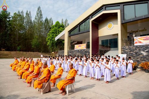 ภาพ No.213738:วันเสาร์ที่ 29 มีนาคม พ.ศ. 2568 พิธีตัดปอยผม ขอขมาผู้ปกครอง มอบบาตร-ผ้าไตร และพิธีบรรพชาสามเณร ณ ศูนย์ปฏิบัติธรรมจังหวัดระยอง (บ้านช่องลม) ต.บางบุตร อ.บ้านค่าย จ.ระยอง