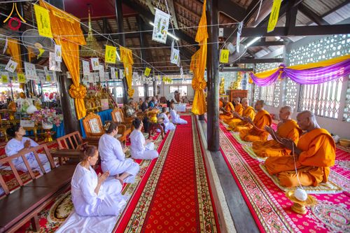 ภาพ No.169965:พิธีทอดกฐิน ณ วัดเขาสมอระบัง จ.เพชรบุรี ในโครงการกฐินสามัคคีทั่วไทย 30,000 วัด บูชาธรรม 80 ปี หลวงพ่อธัมมชโย โดยคณะศิษยานุศิษย์วัดพระธรรมกาย วันที่ 26 ตุลาคม พ.ศ. 2567