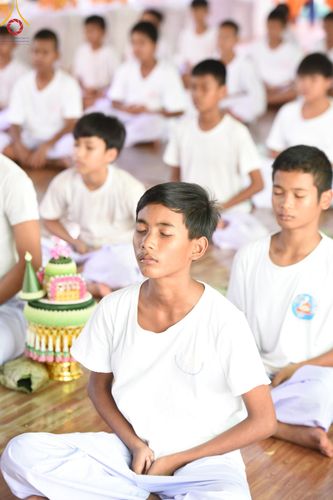 ภาพ No.133169:พิธีตัดปอยผม ธรรมทายาท โครงการสามเณรฟื้นฟูพระพุทธศาสนาทั่วไทย ณ ศูนย์ปฏิบัติธรรมวิหารแดง ตำบลเจริญธรรม อำเภอวิหารแดง จ.สระบุรี  วันที่ 31  มีนาคม พ.ศ. 2567