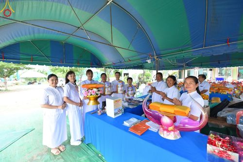 ภาพ No.158067:พิธีทอดผ้าป่า ติดตั้งแผ่นสิริฉะทะนะรัสมี(หลังคา) อาคาร 80 ปี หลวงพ่อธัมมชโย วันอาทิตย์ที่ 22 กันยายน พ.ศ. 2567 ณ ศูนย์ปฏิบัติธรรมวิหารแดง อ.วิหารแดง จ.สระบุรี