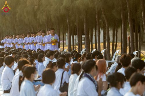 ภาพ No.135261:พิธีปลงผม ธรรมทายาท ระดับอุดมศึกษา รุ่นที่ 51 ภาคฤดูร้อน ณ วัดพระธรรมกาย จ.ปทุมธานี วันเสาร์ที่ 6 เมษายน พ.ศ. 2567