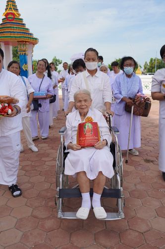 ภาพ No.170509:พิธีทอดกฐิน ณ วัดทองประดิษฐ์ จ.สุพรรณบุรี ในโครงการกฐินสามัคคีทั่วไทย 30,000 วัด บูชาธรรม 80 ปี หลวงพ่อธัมมชโย โดยคณะศิษยานุศิษย์วัดพระธรรมกาย วันที่ 27 ตุลาคม พ.ศ. 2567