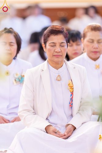 ภาพ No.96382:พิธีทอดกฐินราชันปฐพี ราชินีที่ดิน เพื่อซื้อที่ดินหลังโบสถ์ ฉลองครบรอบ 10 ปีสถาปนาโบสถ์วัดพุทธ วันอาทิตย์ที่ 19 พฤศจิกายน พ.ศ. 2566 ณ วัดพระธรรมกายนิวคาสเซิล ประเทศอังกฤษ