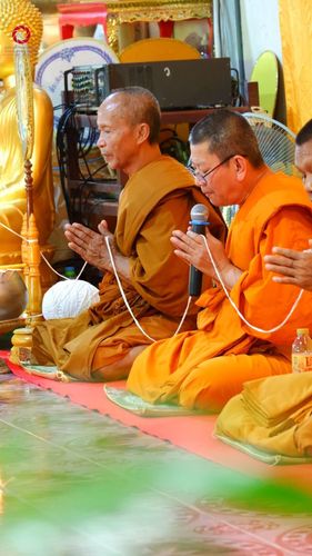 ภาพ No.182600:พิธีทอดกฐิน ณ วัดคลองแสง จ.ปราจีนบุรี ในโครงการทอดกฐินสามัคคีทั่วไทย 30,000 วัด บูชาธรรม 80 ปี หลวงพ่อธัมมชโย โดยคณะศิษยานุศิษย์วัดพระธรรมกาย วันที่ 10 พฤศจิกายน พ.ศ. 2567