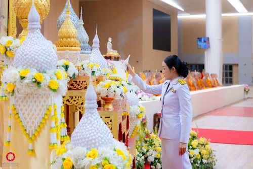 ภาพ No.145980:พิธีเจริญพระพุทธมนต์ ปฏิบัติธรรมเจริญสมาธิภาวนา เพื่อถวายเป็นพระราชกุศล แด่พระบาทสมเด็จพระเจ้าอยู่หัว เนื่องในโอกาสพระราชพิธีมหามงคล เฉลิมพระชนมพรรษา 6 รอบ 28 กรกฎาคม 2567 วันอาทิตย์ที่ 28 กรกฎาคม พ.ศ. 2567  ณ ห้องแก้วสารพัดนึก 2 สภาธรรมกายสากล