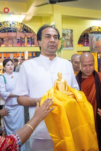 ภาพ No.179644:พิธีทอดกฐินสมทบ ณ วัดพุทธรัตนางกูร พิหาร (Bouddha Ratnangkur Bihar) เมืองกัลกัตตา ประเทศอินเดีย วันที่ 9 พฤศจิกายน พ.ศ. 2567