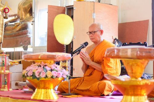 ภาพ No.181914:พิธีทอดกฐิน ณ วัดเขาราบกุตราช จ.ลพบุรี ในโครงการทอดกฐินสามัคคีทั่วไทย 30,000 วัด บูชาธรรม 80 ปี หลวงพ่อธัมมชโย โดยคณะศิษยานุศิษย์วัดพระธรรมกาย วันที่ 2 พฤศจิกายน พ.ศ. 2567