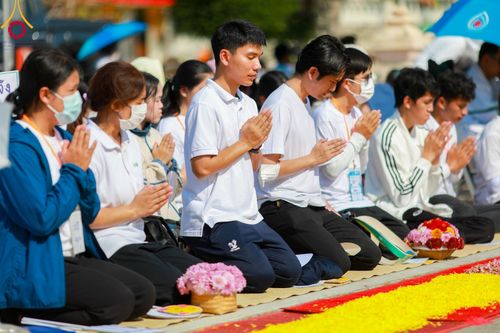ภาพ No.107816:พิธีต้อนรับพระธรรมยาตรา ในโครงการธรรมยาตรากตัญญูบูชา มหาปูชนียาจารย์ พระมงคลเทพมุนี(สด จนฺทสโร) พระผู้ปราบมาร อนุสรณ์สถาน 7 แห่ง ปีที่ 12 วันที่ 7 มกราคม พ.ศ. 2567 ณ อนุสรณ์สถานคลองบางนางแท่น  อ.สามพราน จ.นครปฐม
