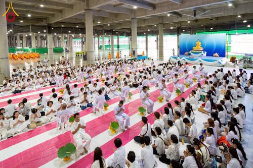 ภาพ No.230674:วันที่ 29 มิถุนายน พ.ศ.2568 พิธีตัดปอยผมและปลงผมนาคธรรมทายาท โครงการบรรพชาอุปสมบทหมู่ รุ่นเข้าพรรษา ณ วิหารคด วัดพระธรรมกาย