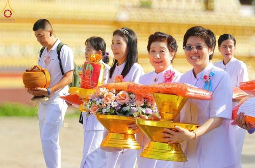 ภาพ No.166332:พิธีทอดกฐิน ณ วัดคูหาสุวรรณ จ.สุโขทัย ในโครงการกฐินสามัคคีทั่วไทย 30,000 วัด บูชาธรรม 80 ปี หลวงพ่อธัมมชโย โดยคณะศิษยานุศิษย์วัดพระธรรมกาย วันที่ 27 ตุลาคม พ.ศ. 2567