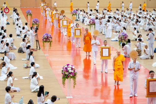 ภาพ No.232468:วันอาทิตย์ที่ 6 กรกฏาคม พ.ศ. 2568 พิธีมุทิตาสักการะพระครูสัญญาบัตร ปีพุทธศักราช 2568 ณ ห้องแก้วสารพัดนึก2 สภาธรรมกายสากล วัดพระธรรมกาย