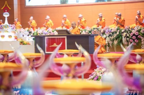ภาพ No.133999:พิธีบูชาข้าวพระ  ในวันอาทิตย์ต้นเดือนที่ 7 เมษายน พ.ศ. 2567 ณ วัดพระธรรมกาย จ.ปทุมธานี
