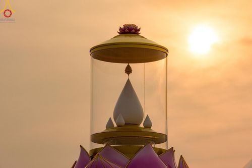 ภาพ No.200562:พิธีจุดประทีปถวายเป็นพุทธบูชา และบูชาธรรมมหาปูชนียาจารย์ ณ อนุสรณ์สถานบางปลา วัดบางปลา อำเภอบางเลน จังหวัดนครปฐม ในโครงการธรรมยาตรา กตัญญูบูชา มหาปูชนียาจารย์ พระมงคลเทพมุนี(สด จนฺทสโร) พระผู้ปราบมาร อนุสรณ์สถาน 7 แห่ง ปีที่ 13 วันที่ 23 มกราคม พ.ศ. 2568