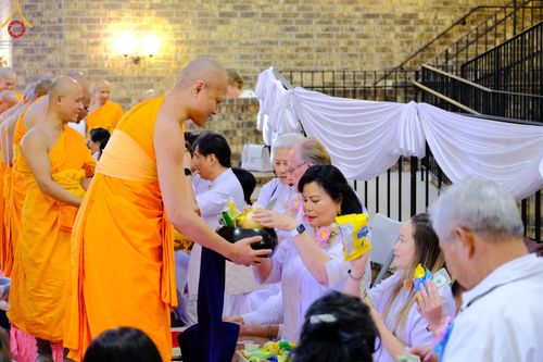 ภาพ No.100761:พิธีทอดกฐินสามัคคี "เพื่อสร้างทุกสิ่ง"  ณ วัดพระธรรมกายมินเนโซตา สหรัฐอเมริกา วันอาทิตย์ที่ 12 พฤศจิกายน พ.ศ. 2566