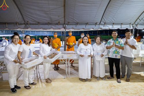 ภาพ No.127789:พิธีถวายภัตตาหารเป็นสังฆทาน แด่คณะพระธรรมยาตราฯ ในโครงการธรรมยาตราอัญเชิญพระบรมสารีริกธาตุ ประดิษฐาน ณ มหารัตนเจดีย์สิริปทุมสวรรค์ อ.บางกล่ำ จ.สงขลา วันที่ 9 มีนาคม พ.ศ. 2567