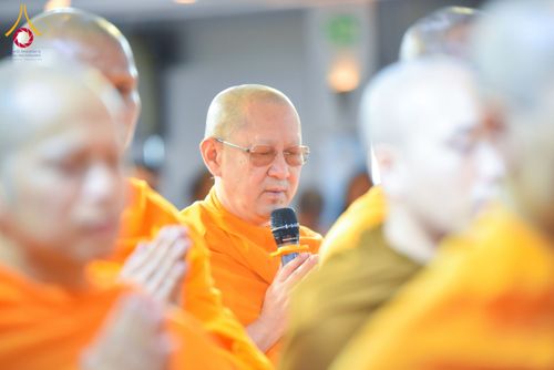 ภาพ No.224800:วันเสาร์ ที่ 10 พฤษภาคม พ.ศ. 2568 วัดพระธรรมกายฮ่องกง จัดพิธีปล่อยปลา บนเรือใหญ่บนอ่าวฮ่องกง และจัดพิธีถวายมหาสังฆทานกลางทะเล ประจำปี 2568 เนื่องในสัปดาห์วิสาขบูชาโลก