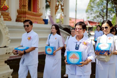 ภาพ No.275693:วันที่ 5 พฤศจิกายน พ.ศ. 2568 พิธีทอดกฐินสามัคคีทั่วไทย ณ วัดดอนหว้า (พิกุลทอง) อ.บ้านลาด จ.เพชรบุรี โดยคณะศิษยานุศิษย์ บูชาธรรม 81 ปี หลวงพ่อธัมมชโย