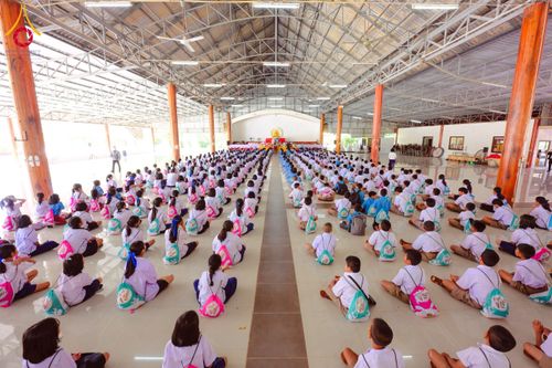 ภาพ No.274818:วันที่ 28 พฤศจิกายน พ.ศ. 2568 รวมพลังเด็กดี V-Star ผู้นำฟื้นฟูศีลธรรมโลก ประจำปี 2568 จังหวัดอุบลราชธานี ณ วัดป่าอุบลแก้ว อ.วารินชำราบ จ.อุบลราชธานี