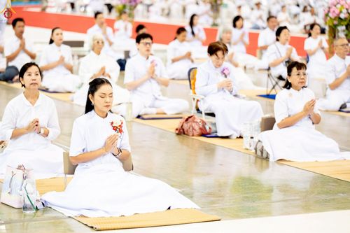 ภาพ No.249400:วันที่ 28 กันยายน พ.ศ. 2568 พิธีจุดเทียนใจ ไฟนิรันด์ อนันตชัย ณ สภาธรรมกายสากล วัดพระธรรมกาย