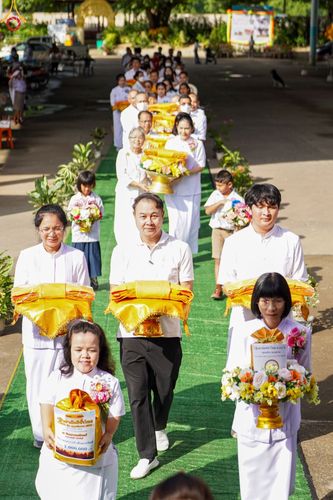 ภาพ No.93490:พิธีทอดกฐินสามัคคีทั่วไทย 5,000 วัด สร้างกุฏิที่พักสงฆ์ และอาคารปฎิบัติธรรม ณ วัดกลางธนรินทร์ ต.บ้านแป้ง อ.พรหมบุรี จ.สิงห์บุรี วันที่ 12 พฤศจิกายน พ.ศ. 2566