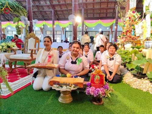 ภาพ No.176714:พิธีทอดกฐิน ณ วัดสวนส้ม จ.สมุทรสาคร ในโครงการกฐินสามัคคีทั่วไทย 30,000 วัด บูชาธรรม 80 ปี หลวงพ่อธัมมชโย โดยคณะศิษยานุศิษย์วัดพระธรรมกาย วันที่ 27 ตุลาคม พ.ศ.2567