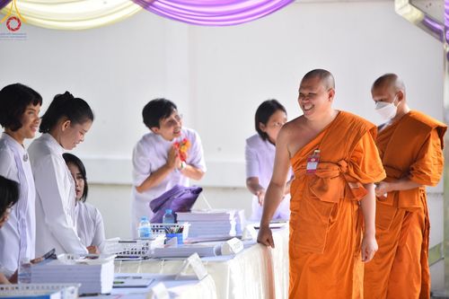 ภาพ No.132426:พิธีถวายมหาสังฆทานจันทบุรี 132 วัด บูชาธรรม 80 ปี หลวงพ่อธัมมชโย วันจันทร์ที่ 25 มีนาคม พ.ศ. 2567 ณ ศูนย์ปฏิบัติธรรมจันทบุรี