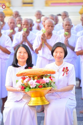 ภาพ No.184471:พิธีขอขมา มอบบาตรผ้าไตร บรรพชา อุปสมบท  ในโครงการอุปสมบทบูชาธรรมมหาปูชนียาจารย์ ณ วัดกลางพระอารามหลวง อ.เมืองบุรีรัมย์ จ.บุรีรัมย์ วันศุกร์ที่ 6 ธันวาคม พ.ศ. 2567