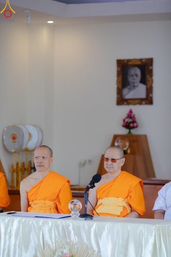 ภาพ No.155753:พิธีลงนาม MoU ระหว่าง ศูนย์พัฒนาศักยภาพพระธรรมทูตไทยในโอเชียเนีย(ODDC) และ ศูนย์ปฎิบัติธรรมบาหลี(YBMC) วันที่ 20 กันยายน พ.ศ. 2567 เพื่อสานงานพระศาสนา สานงานเผยแผ่วิชชาธรรมกาย ไปทั่วผืนแผ่นดินโอเชียเนีย ไปทั่วผืนแผ่นดินบาหลี