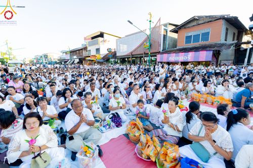 ภาพ No.311207:วันเสาร์ที่ 28 กุมภาพันธ์ พ.ศ. 2569 พิธีตักบาตรพระมหากุศล 11,250 รูป เฉลิมฉลอง 1,250 ปีศรีธรรมราชเจดีย์ สู่มรดกโลก ณ ถนนราชดำเนิน บริเวณหน้าวัดพระมหาธาตุวรมหาวิหาร อ.เมือง จ.นครศรีธรรมราช