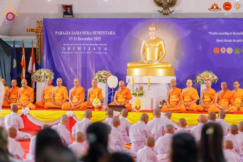 ภาพ No.283659:วันเสาร์ที่ 20 ธันวาคม  2568 พิธีบรรพชาสามเณร ณ ประเทศอินโดนีเซีย