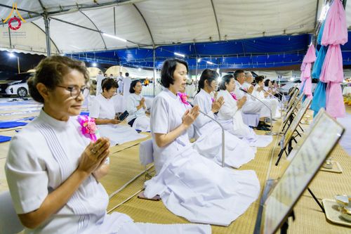 ภาพ No.289823:วันที่ 8 มกราคม พ.ศ. 2569 พิธีถวายภัตตาหารเป็นสังฆทาน แด่พระธรรมยาตรา ณ อนุสรณ์สถานคลองบางนางแท่น อ.สามพราน จ.นครปฐม ในโครงการธรรมยาตรา กตัญญูบูชา มหาปูชนียาจารย์ พระมงคลเทพมุนี(สด จนฺทสโร) พระผู้ปราบมาร อนุสรณ์สถาน 7 แห่ง ปีที่ 14